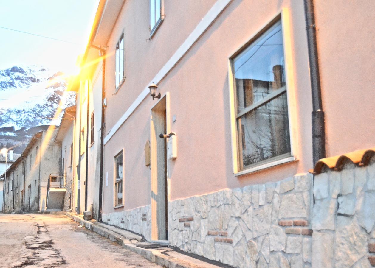 B&B mò•sì Massa d'Albe Esterno foto