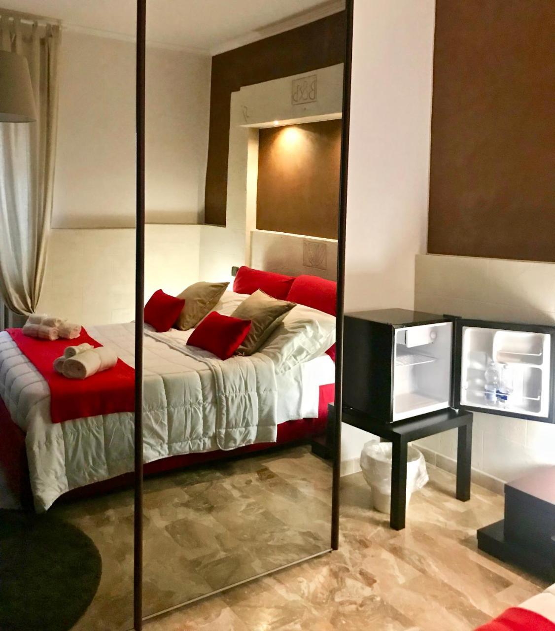 B&B mò•sì Massa d'Albe Esterno foto